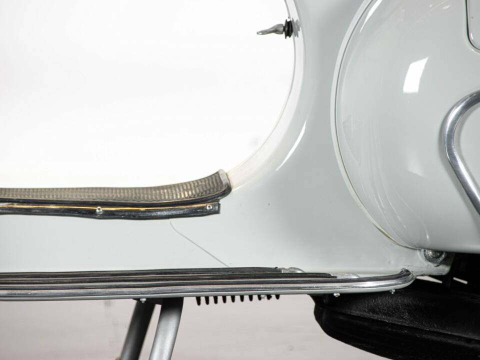 Immagine 23/50 di Piaggio Vespa 125 (1959)