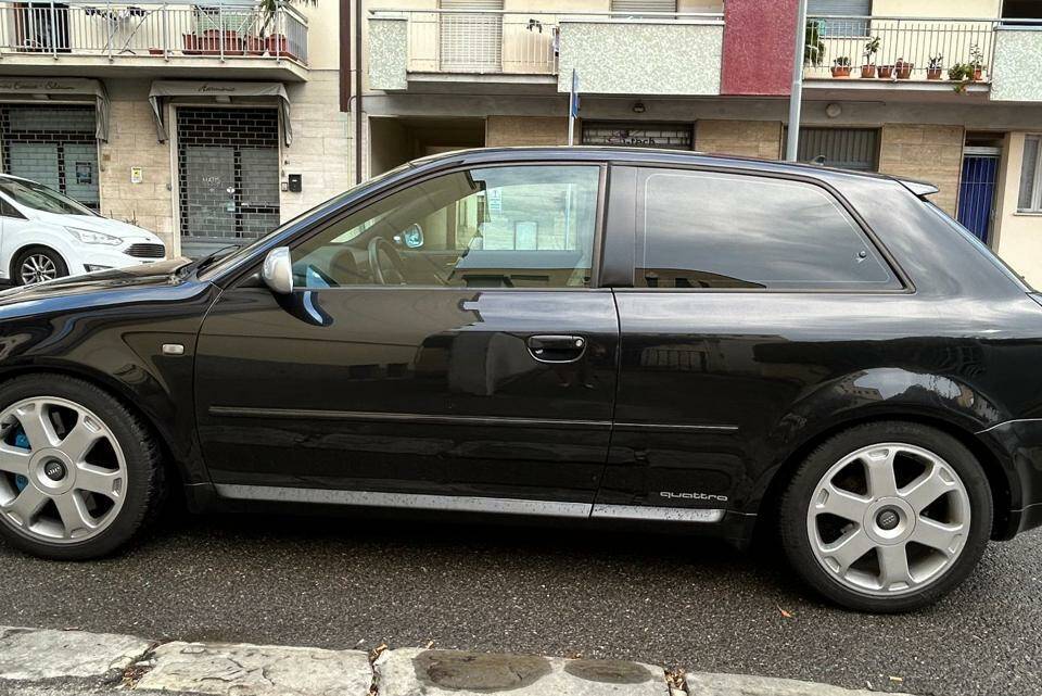 Image 2/10 of Audi S3 (2000)