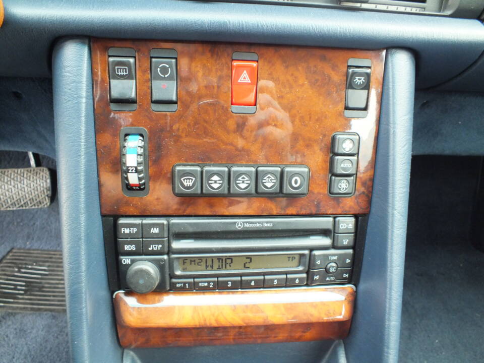 Image 11/14 of Mercedes-Benz 420 SEL (1989)