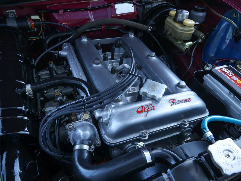 Obraz 44/50 pojazdu Alfa Romeo Giulia Nuova Super 1300 (1975)