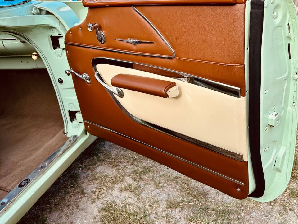 Immagine 18/31 di Pontiac Star Chief (1958)