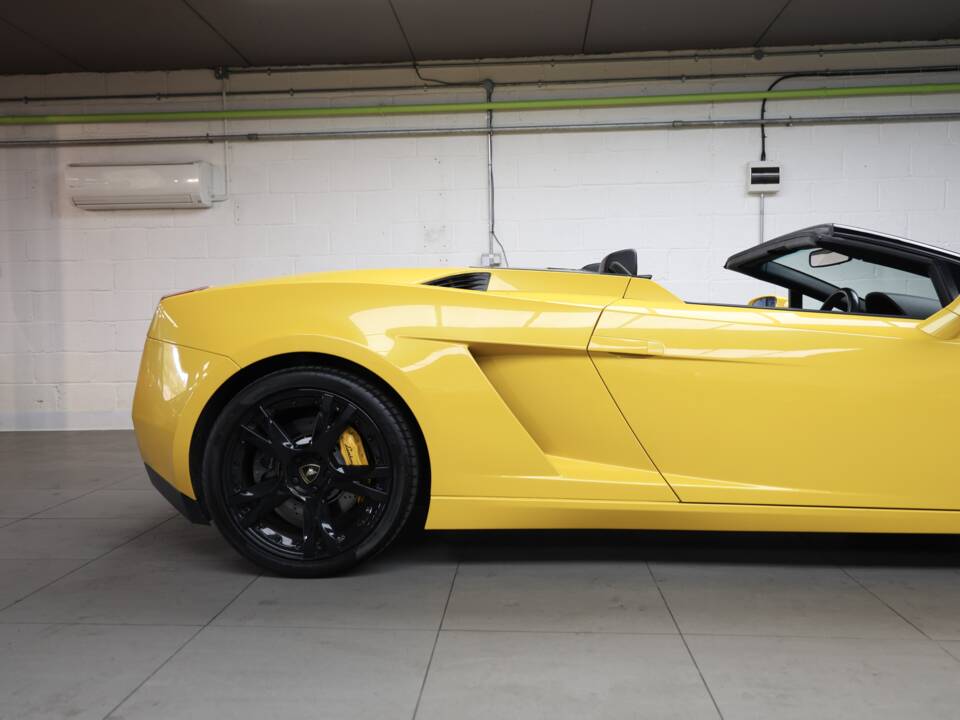 Afbeelding 50/50 van Lamborghini Gallardo Spyder (2007)