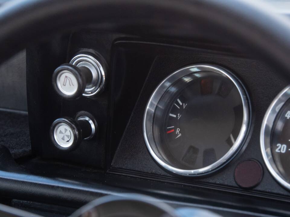 Bild 33/50 von BMW 2002 tii Touring (1973)