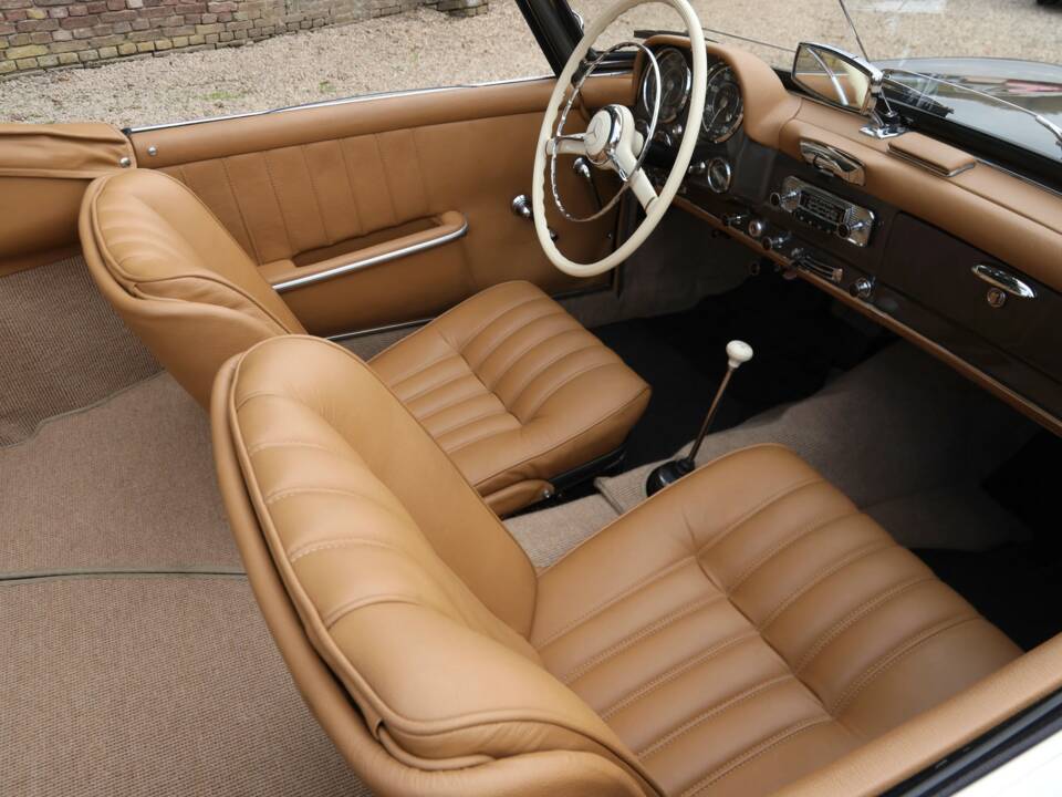 Immagine 47/50 di Mercedes-Benz 190 SL (1956)