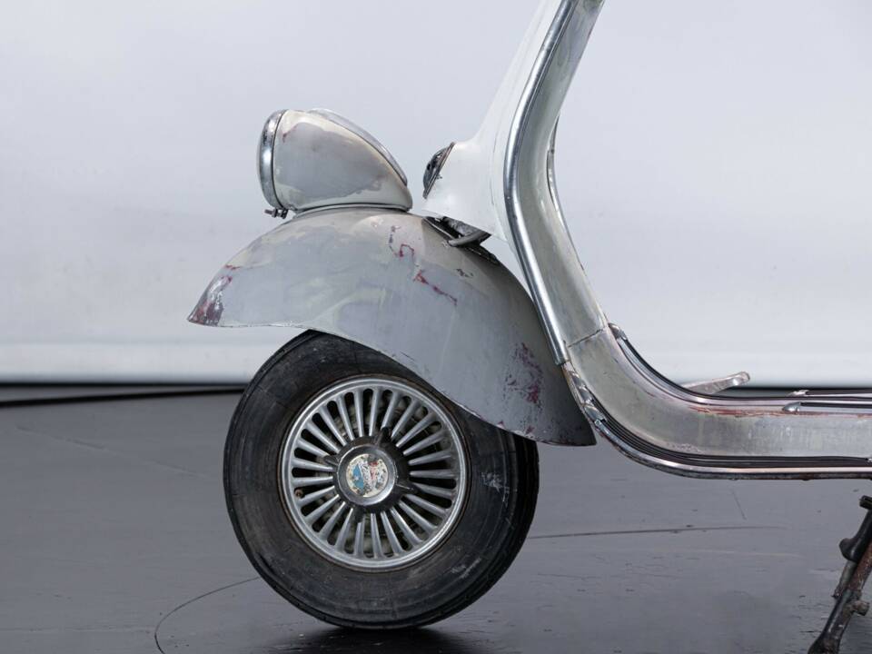 Immagine 35/50 di Piaggio Vespa 125 (1954)