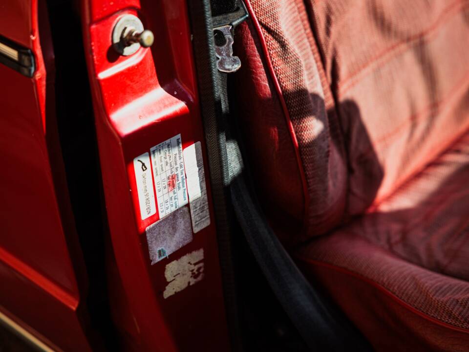 Immagine 43/50 di Volkswagen Golf I GL (1982)