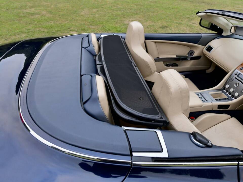 Image 49/50 of Aston Martin DB 9 Volante (2006)