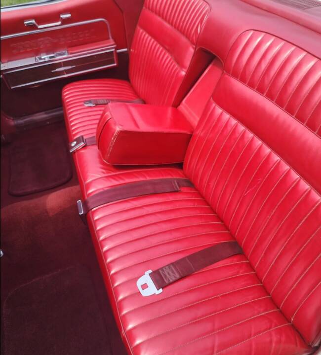 Image 11/13 of Lincoln Continental Convertible (1966)