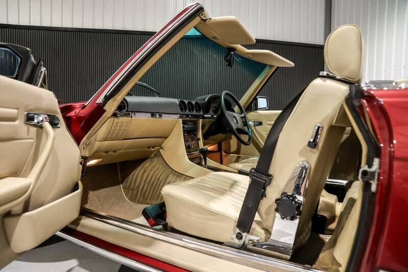 Image 18/35 of Mercedes-Benz 300 SL (1989)