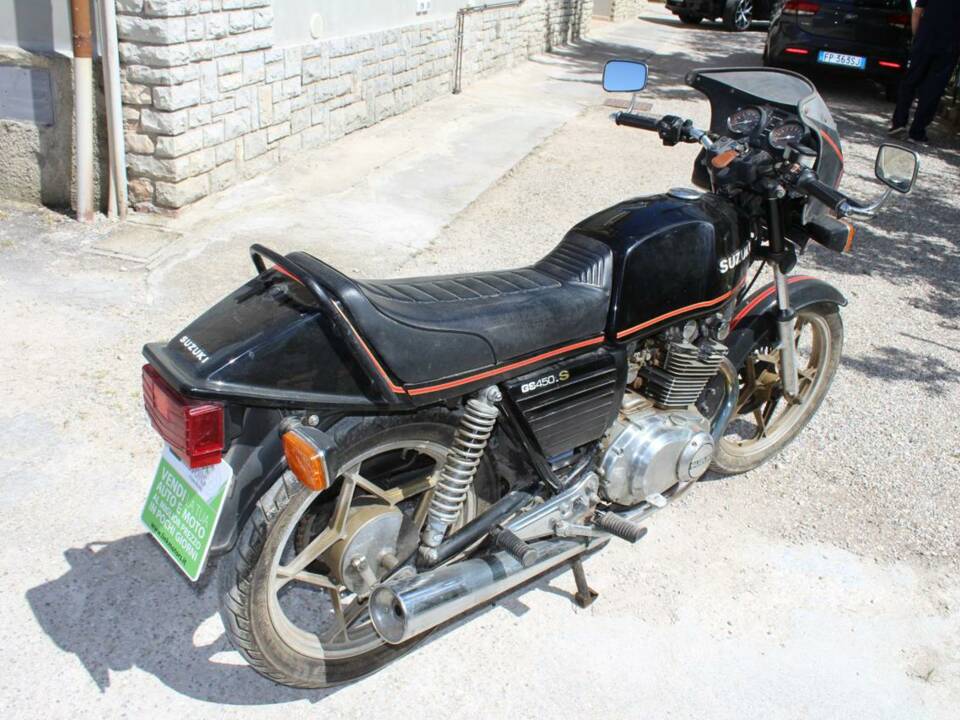 Image 8/14 of Suzuki DUMMY (1982)