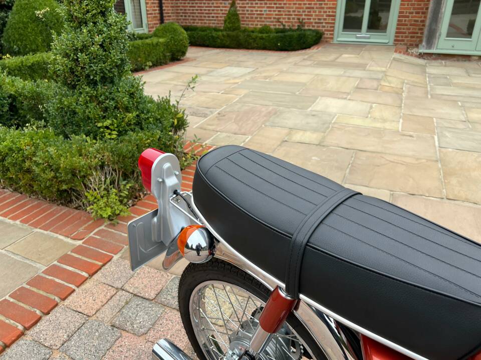 Image 20/35 of Yamaha DUMMY (1975)