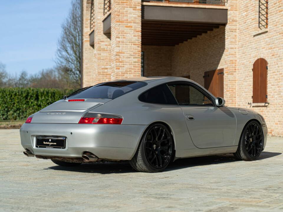 Image 7/50 of Porsche 911 Carrera 4 (1999)