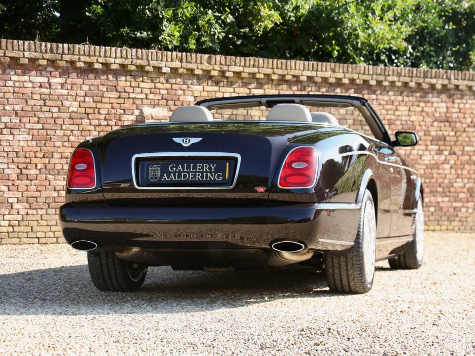 Image 6/50 de Bentley Azure (2008)