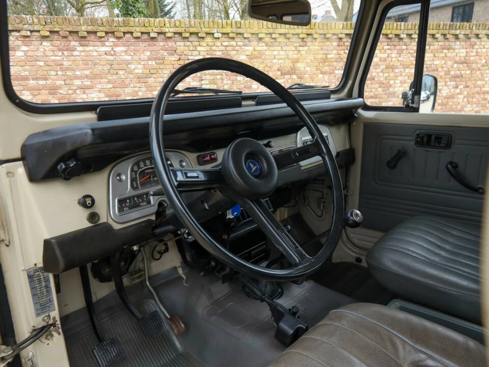 Image 50/50 of Toyota Land Cruiser BJ 40 (1980)