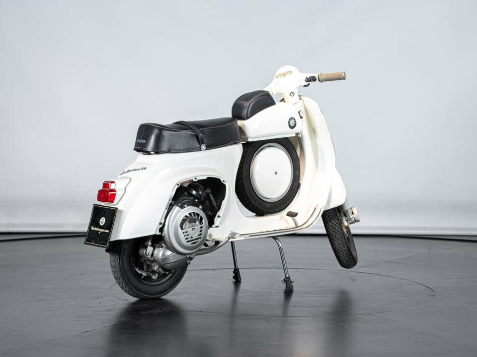 Image 6/41 de Piaggio Vespa 50 SS (1966)