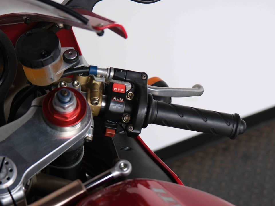 Bild 78/93 von Ducati 916 Strada (1994)