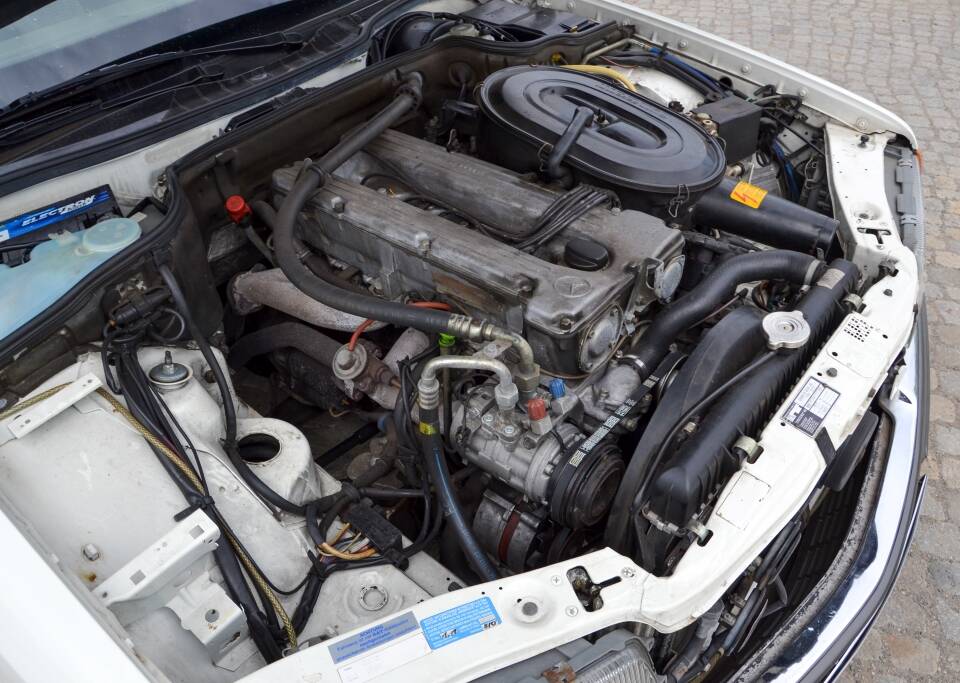 Bild 19/21 von Mercedes-Benz 280 SE (1985)