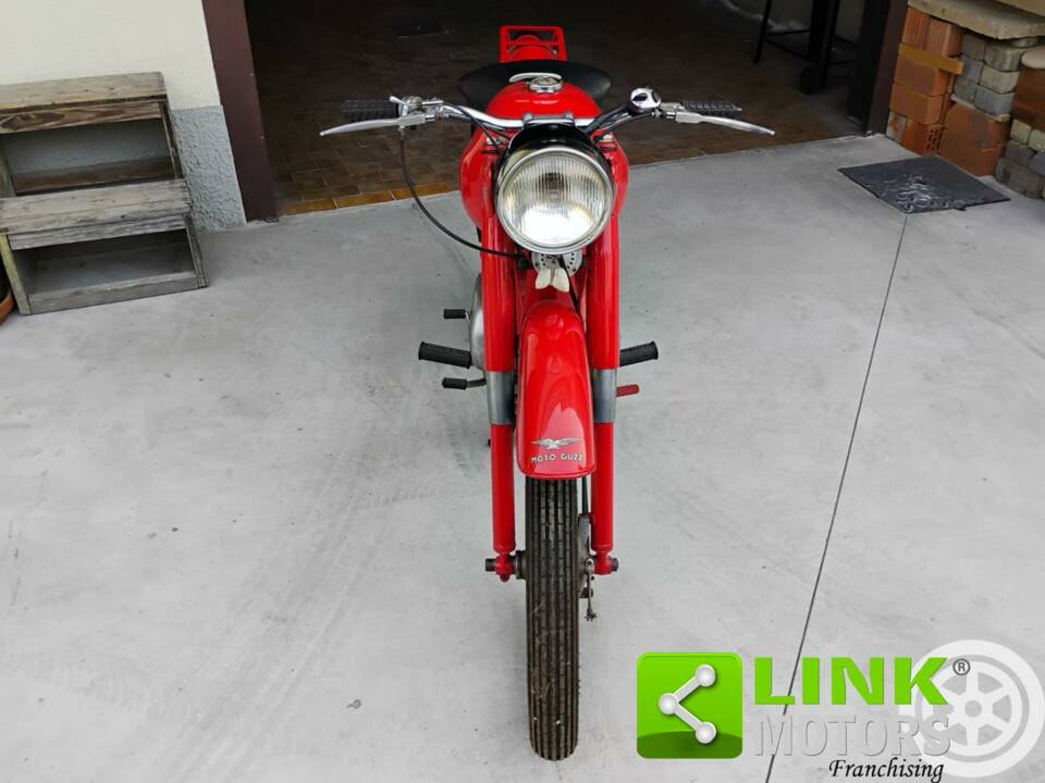 Image 4/10 de Moto Guzzi DUMMY (1964)