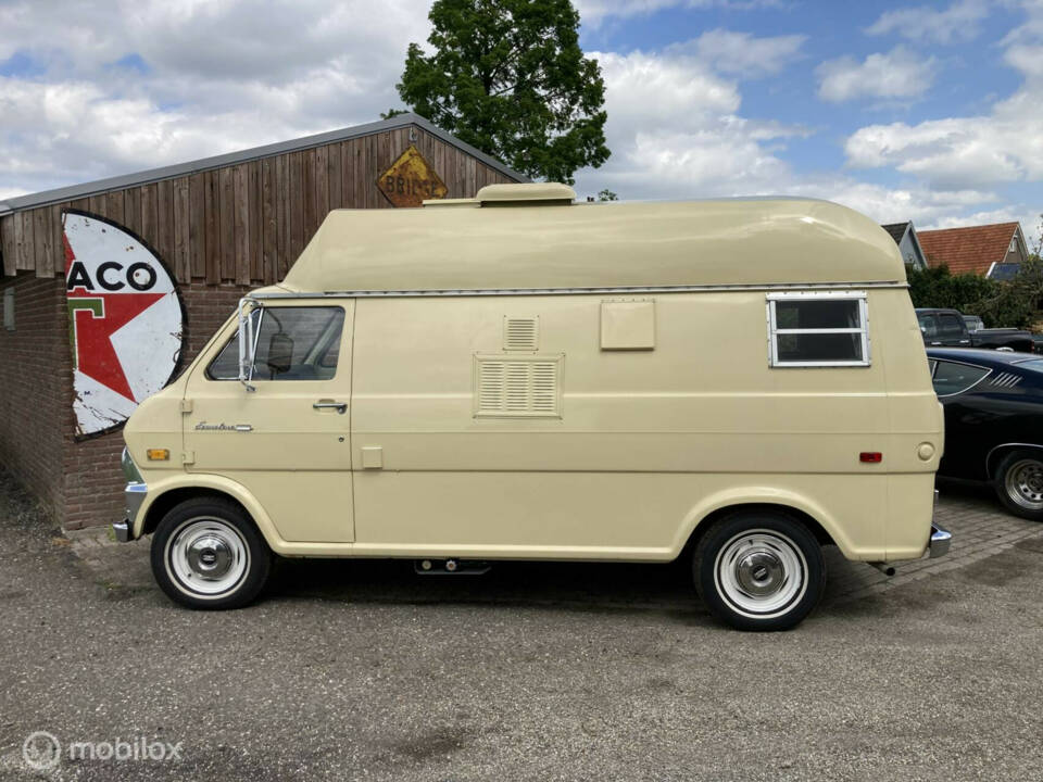 Image 31/50 of Ford Econoline E 300 (1971)