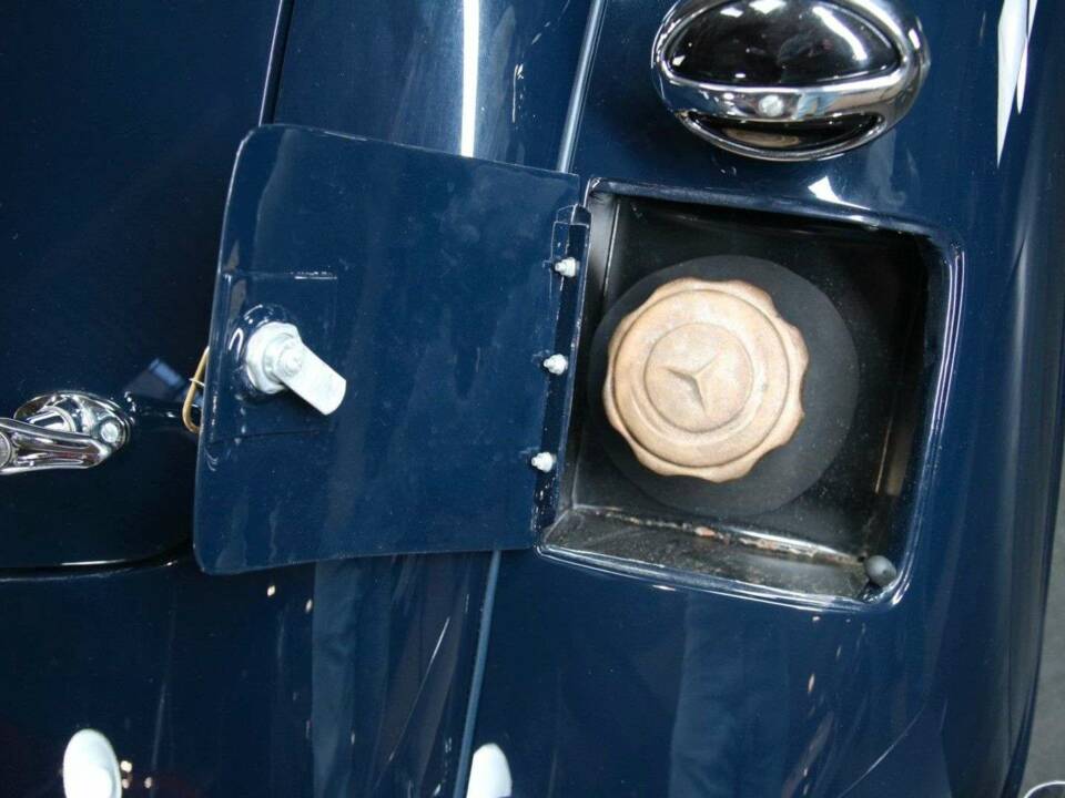 Image 39/50 of Mercedes-Benz 320 Cabriolet B (1939)