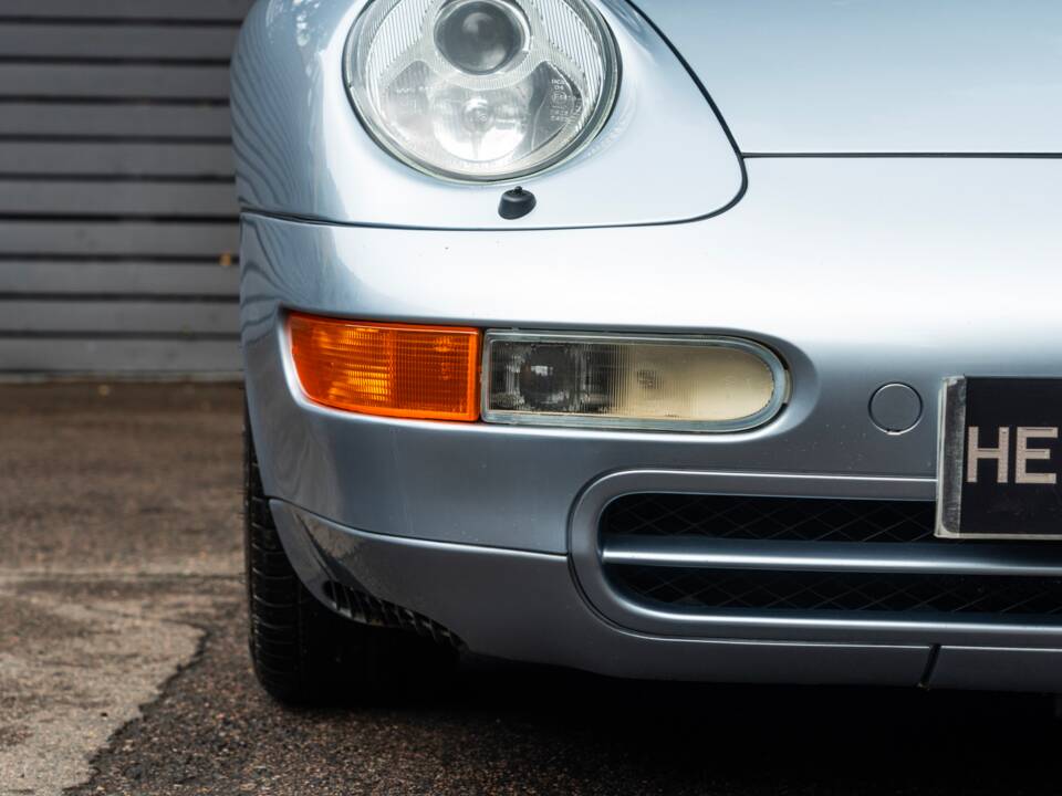 Image 17/60 of Porsche 911 Targa (1996)