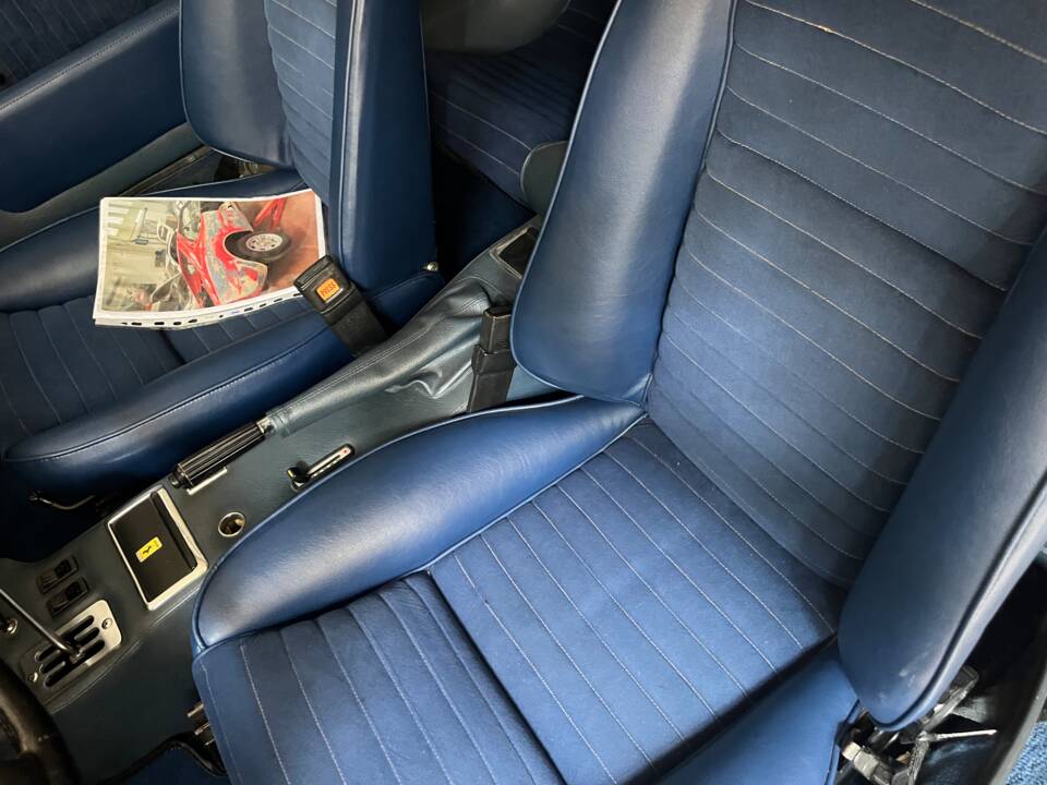 Bild 12/22 von Ferrari Dino 208 GT4 (1976)
