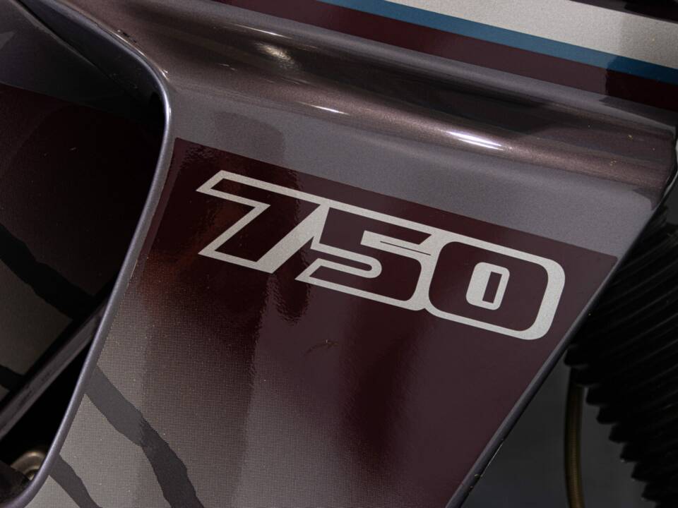Image 41/50 of Yamaha XTZ 750 SuperTéneré (1990)
