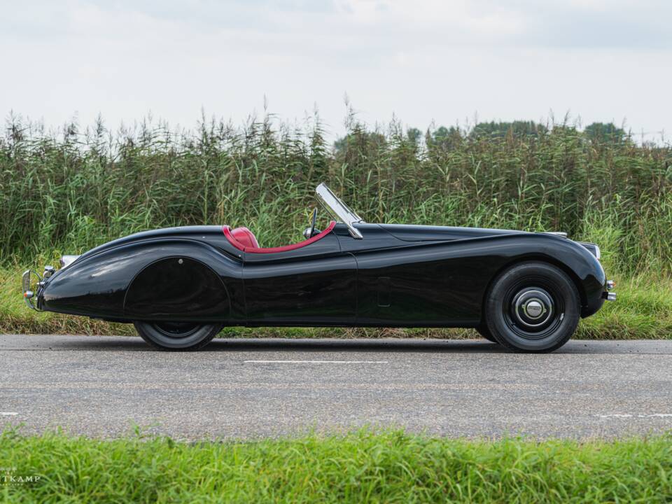 Immagine 4/21 di Jaguar XK 120 OTS (1951)
