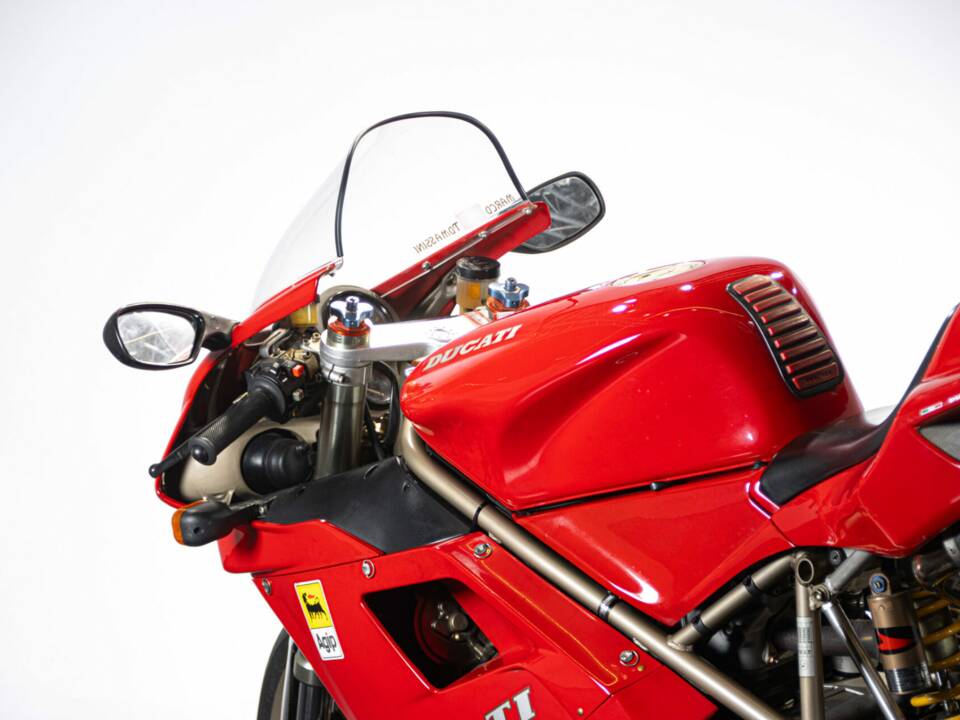 Bild 10/50 von Ducati 916 (1994)