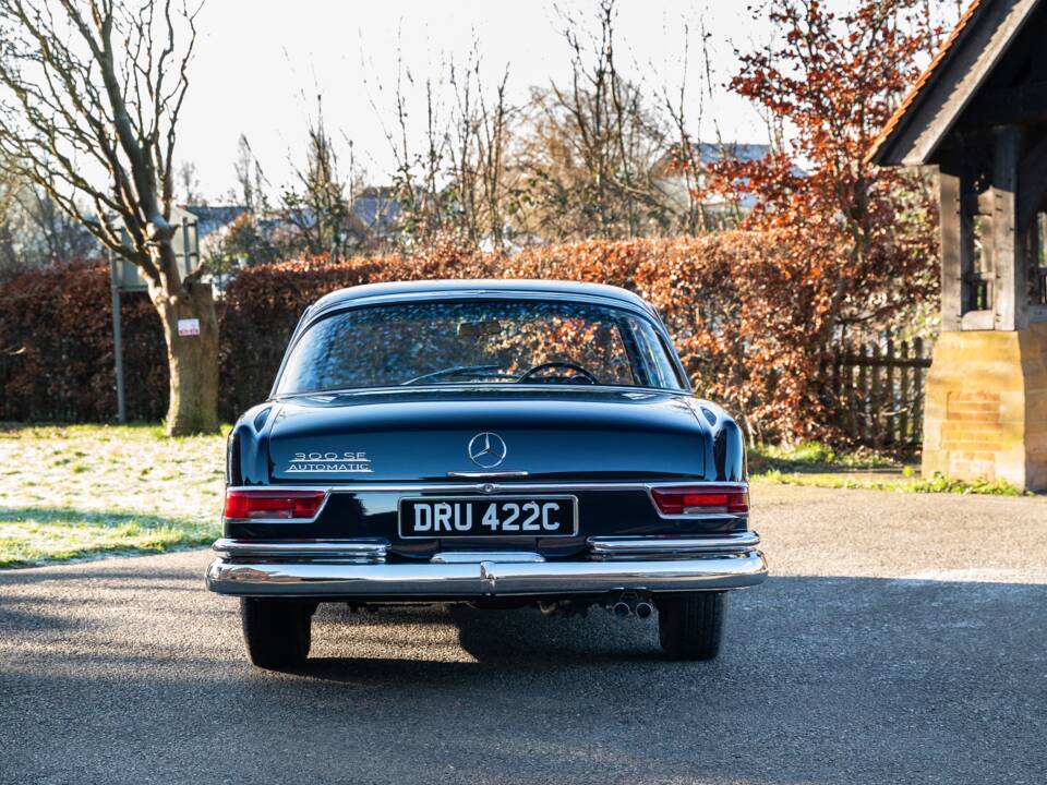 Afbeelding 35/45 van Mercedes-Benz 300 SE (1965)