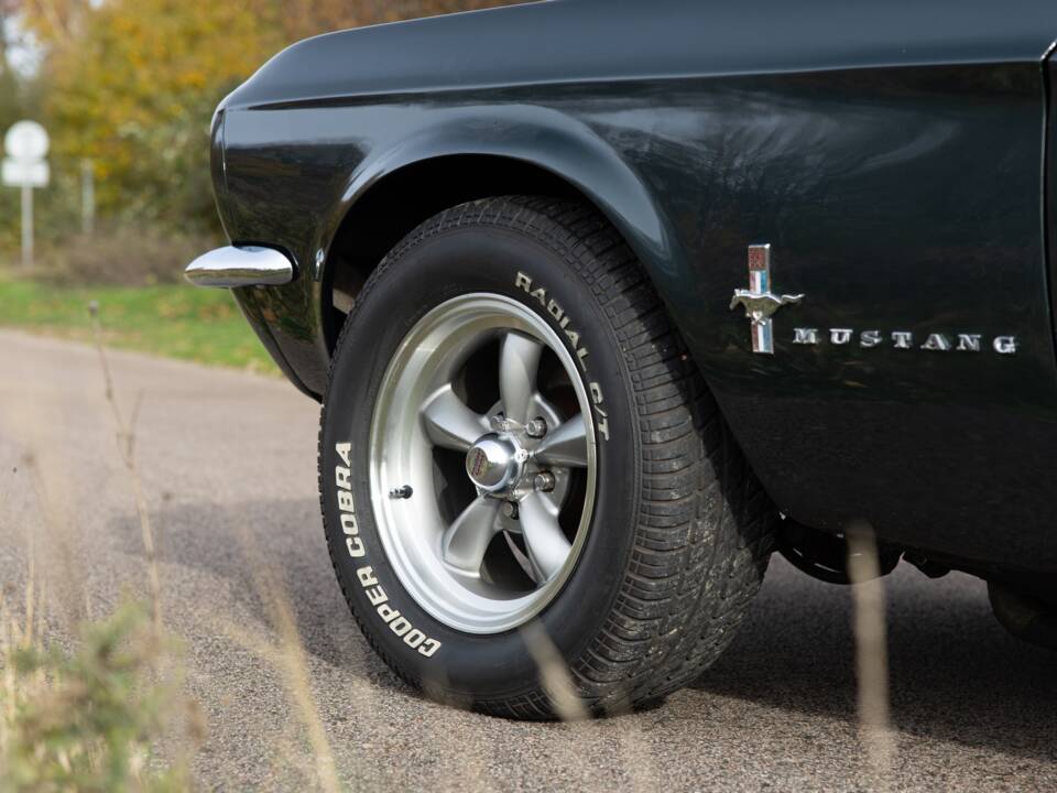 Image 16/44 of Ford Mustang 351 (1967)