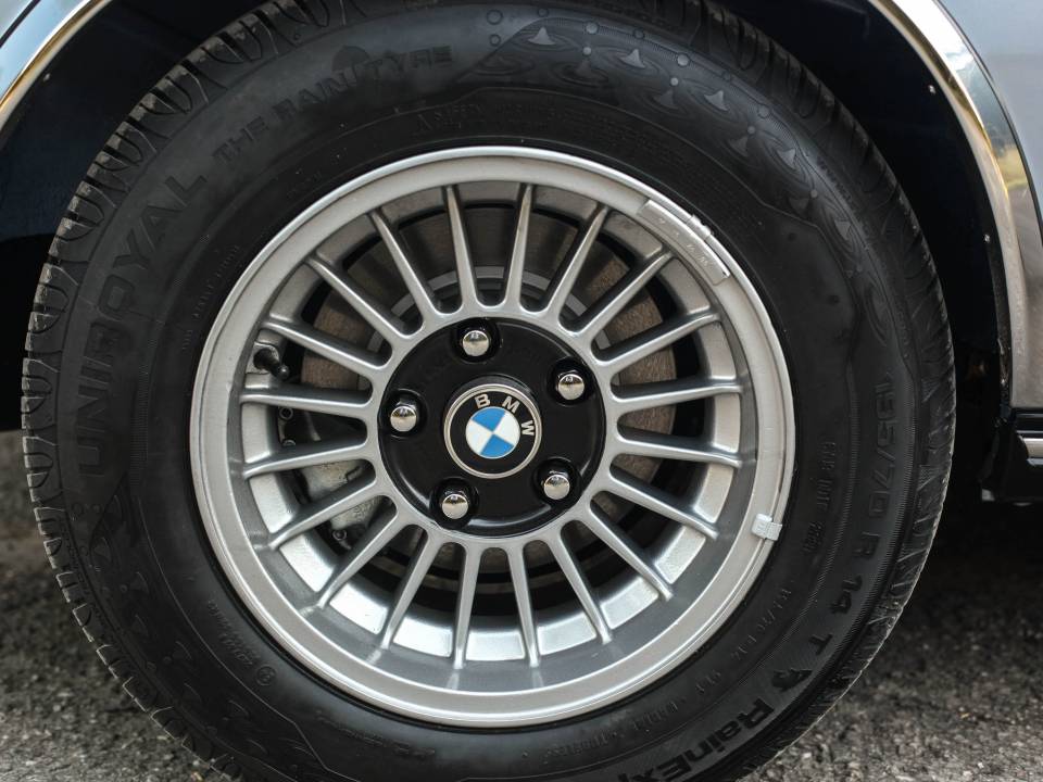 Image 50/76 de BMW 3.0 CSL (1973)