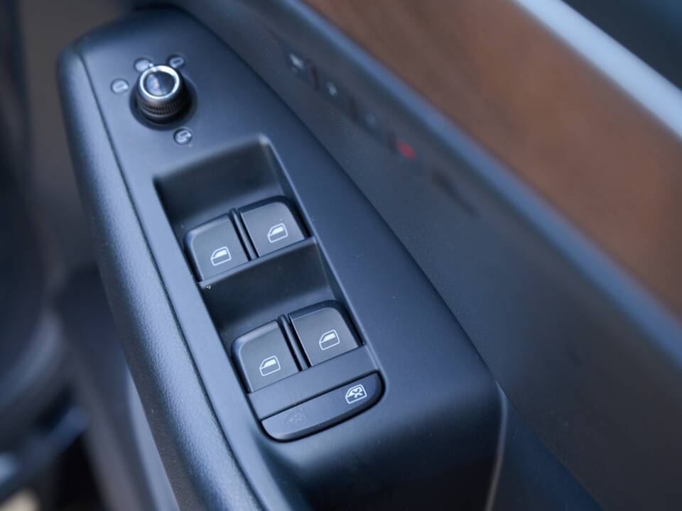 Bild 8/50 von Audi Q5 3.2 FSI (2013)