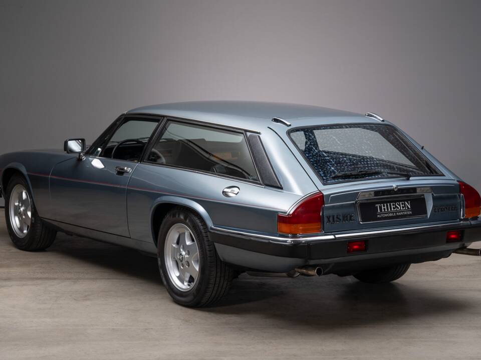 Image 6/26 of Jaguar XJ-S V12 Lynx Eventer (1985)