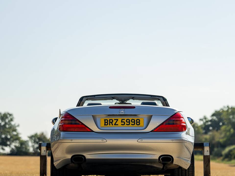 Image 7/50 de Mercedes-Benz SL 500 (2003)