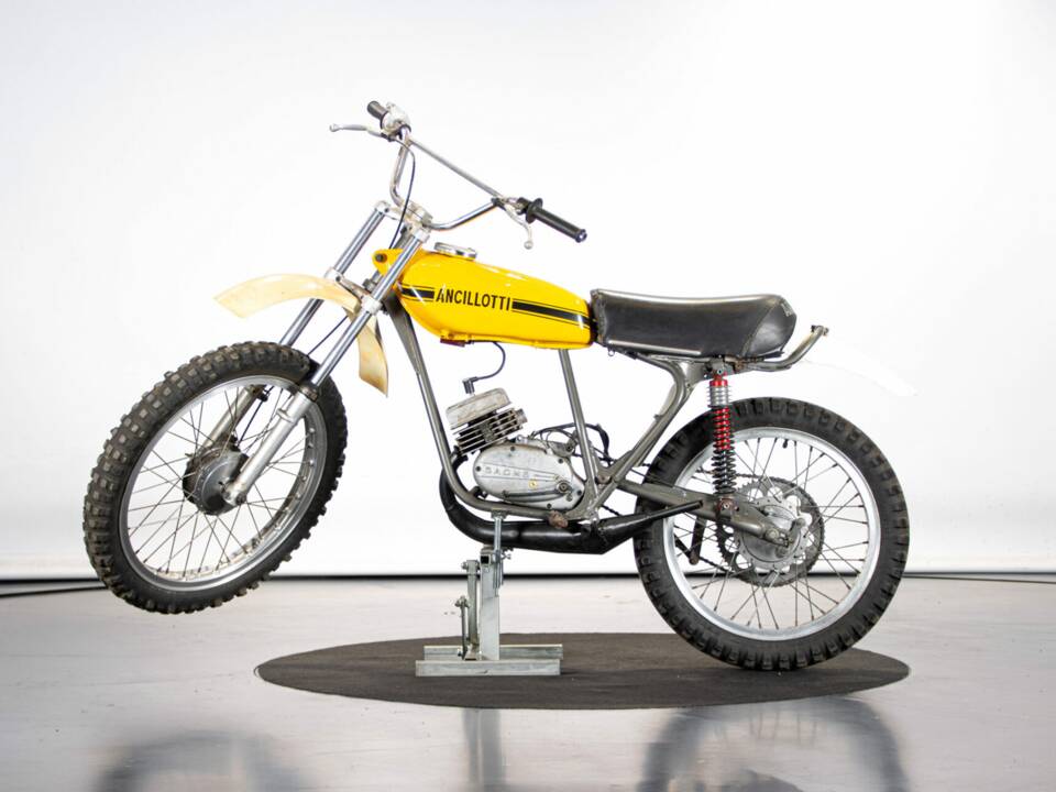 Imagen 1/15 de Ancillotti Scarabeo A 50 (1970)