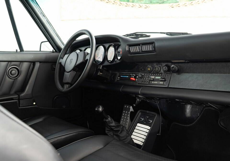 Bild 20/30 von Porsche 911 Carrera 3.2 (1987)