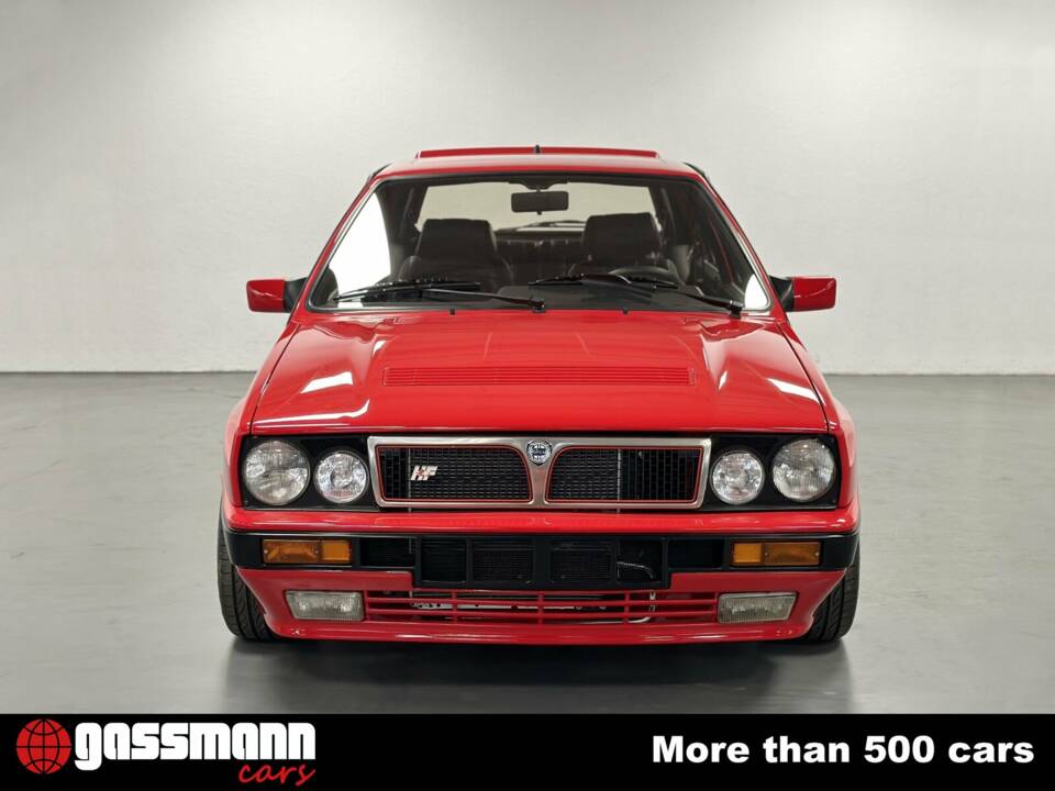 Image 2/15 of Lancia Delta HF Integrale 16V (1990)