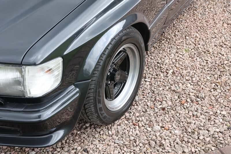 Image 36/50 of Mercedes-Benz 560 SEC 6.0 AMG (1989)