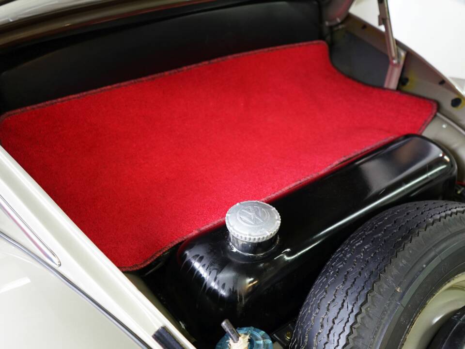Immagine 26/35 di Volkswagen Kever 1200 Standard &quot;Dickholmer&quot; (1958)