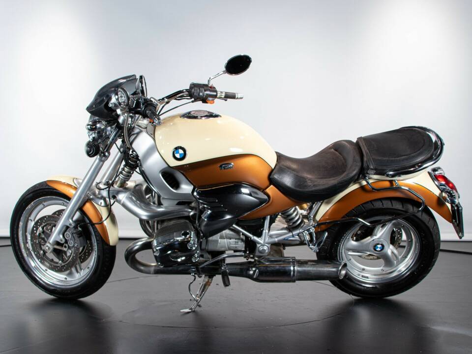 Image 1/50 of BMW R 1200 C (2001)
