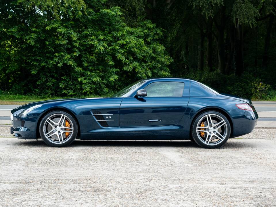Afbeelding 10/38 van Mercedes-Benz SLS AMG (2010)