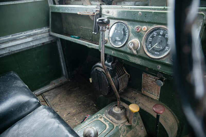 Image 35/40 of Land Rover 107 (1954)