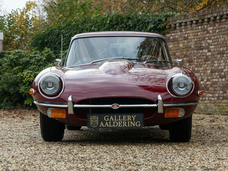 Image 39/50 de Jaguar E-Type (1969)