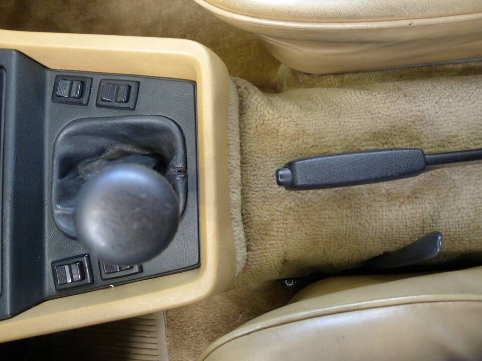 Image 45/46 of BMW 635 CSi (1978)