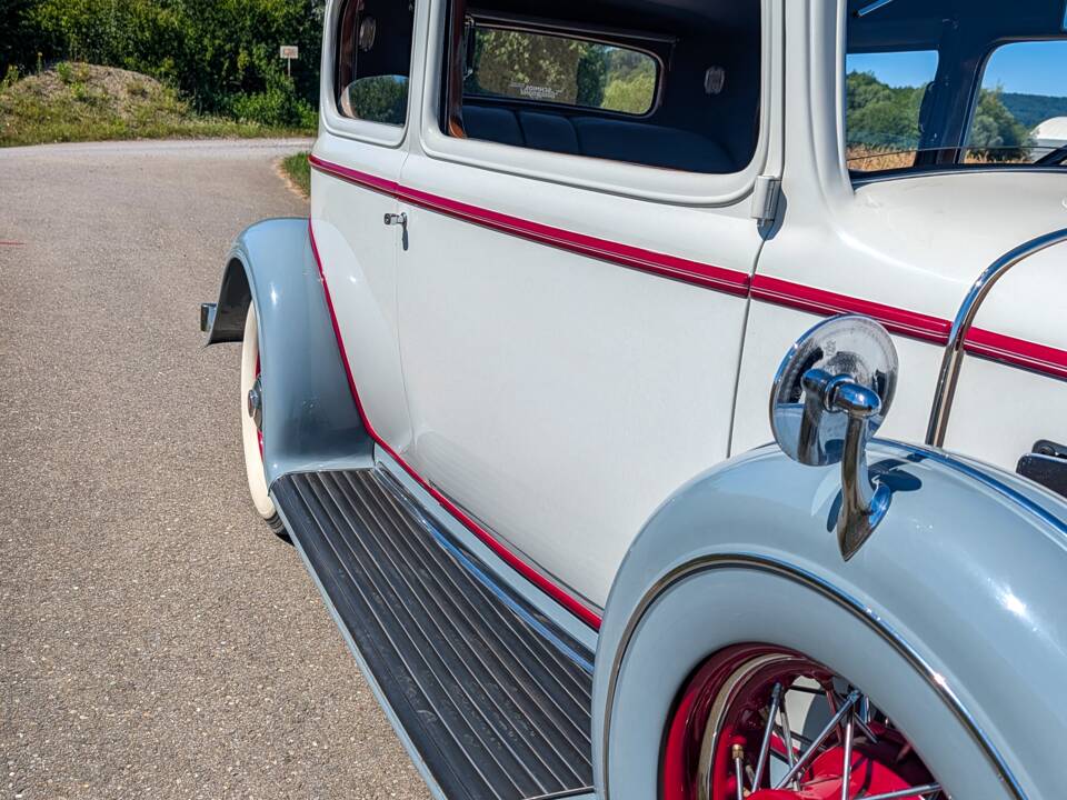 Imagen 9/51 de Cadillac 452 B Town Coupe (1931)