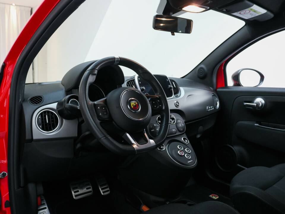 Imagen 5/13 de Abarth 595 1.4 Turbo T-Jet Pista (2018)