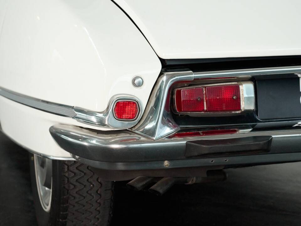 Bild 19/50 von Citroën DS 23 Pallas IE (1974)