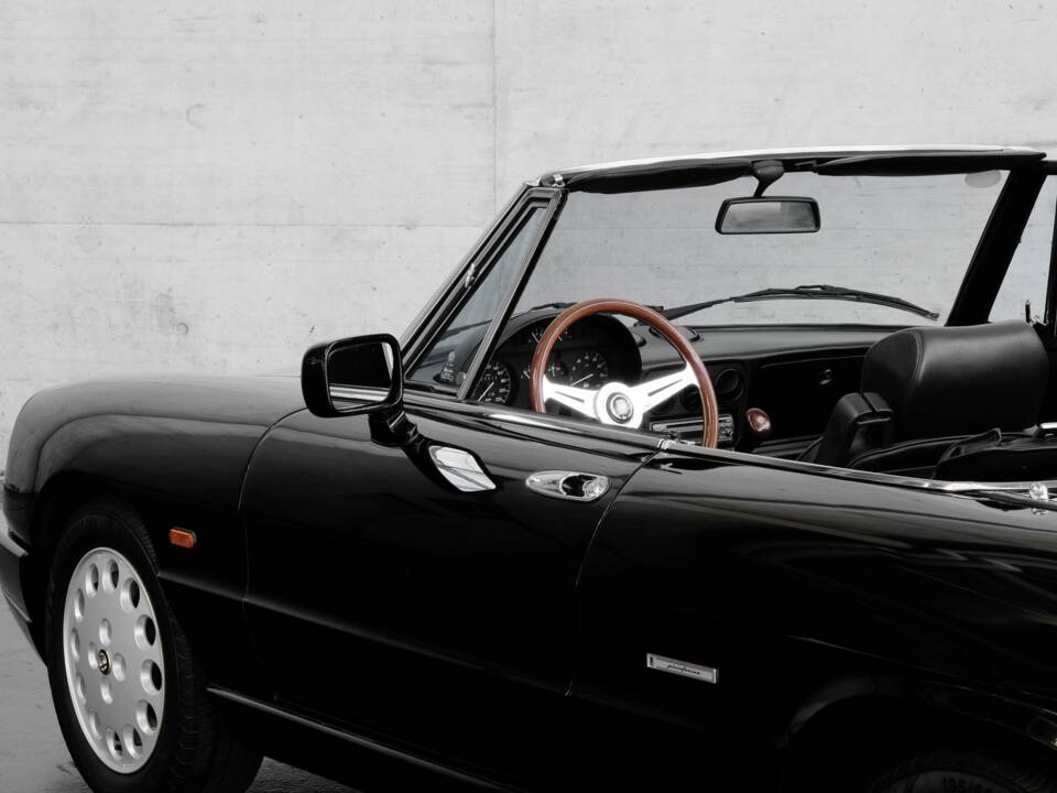 Bild 14/48 von Alfa Romeo 2.0 Spider (1993)