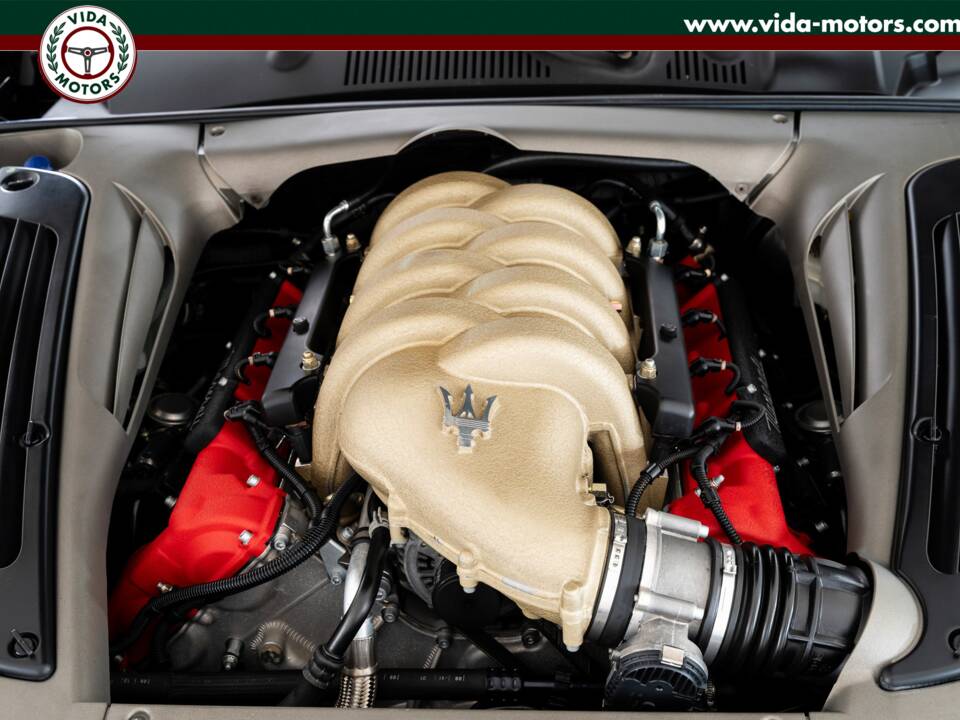 Bild 13/15 von Maserati 4200 Cambiocorsa (2002)